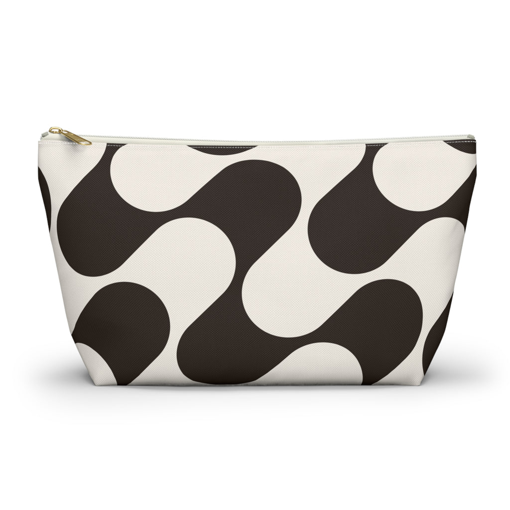 Brown cream wave makeup bag with T-bottom shape seen from the front